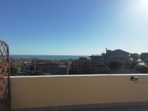 TERRAZZA SUL MARE IN VIA DEVOTO Chiàvari